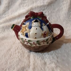 DEBBIE MUM SAKURA COLLECTIBLE CHRISTMAS BASKET THEME MINI TEAPOT